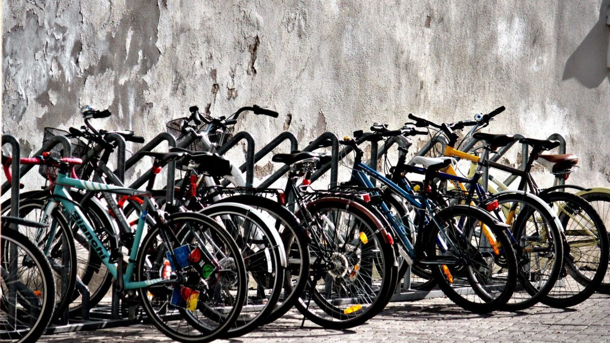 accrocher vélo mur tableau comparatif solutions